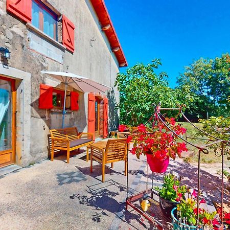 Calme et chaleureux gîte de campagne. Voiteur Extérieur photo
