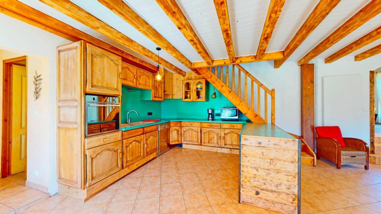 Calme et chaleureux gîte de campagne. Voiteur Extérieur photo