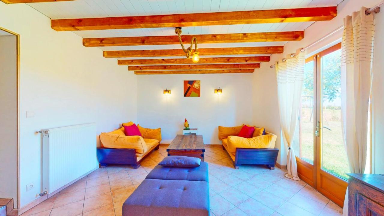 Calme et chaleureux gîte de campagne. Voiteur Extérieur photo