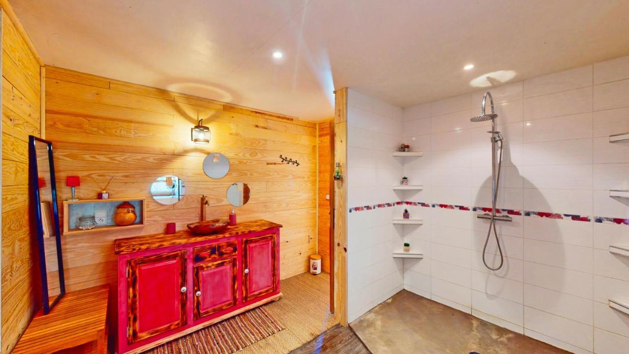 Calme et chaleureux gîte de campagne. Voiteur Extérieur photo