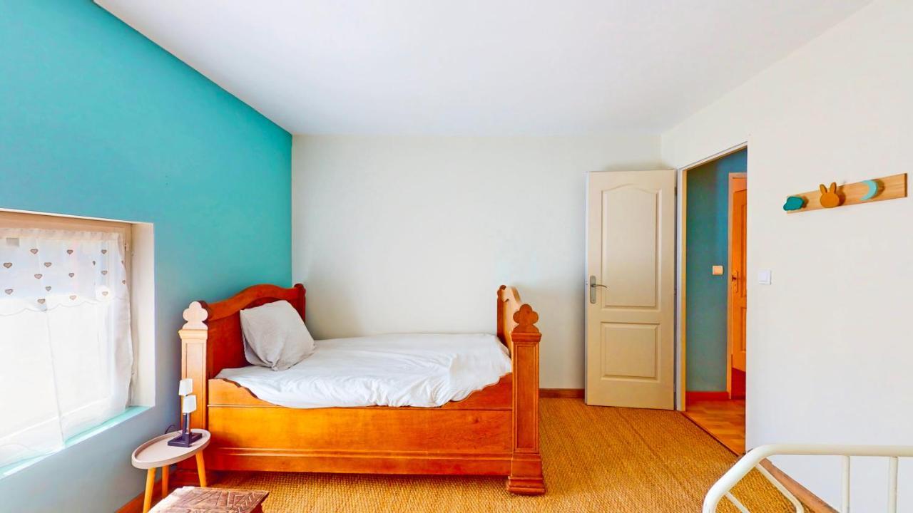 Calme et chaleureux gîte de campagne. Voiteur Extérieur photo